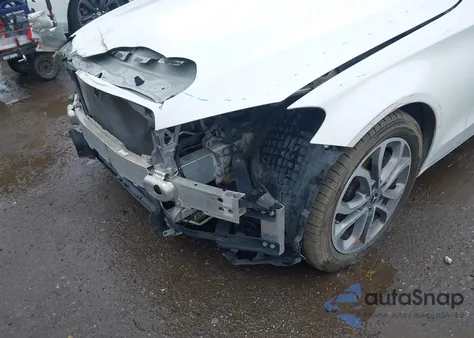 2018 Mercedes-Benz C 300 из США, поврежденный, VIN WDDWF4JB3JR389395